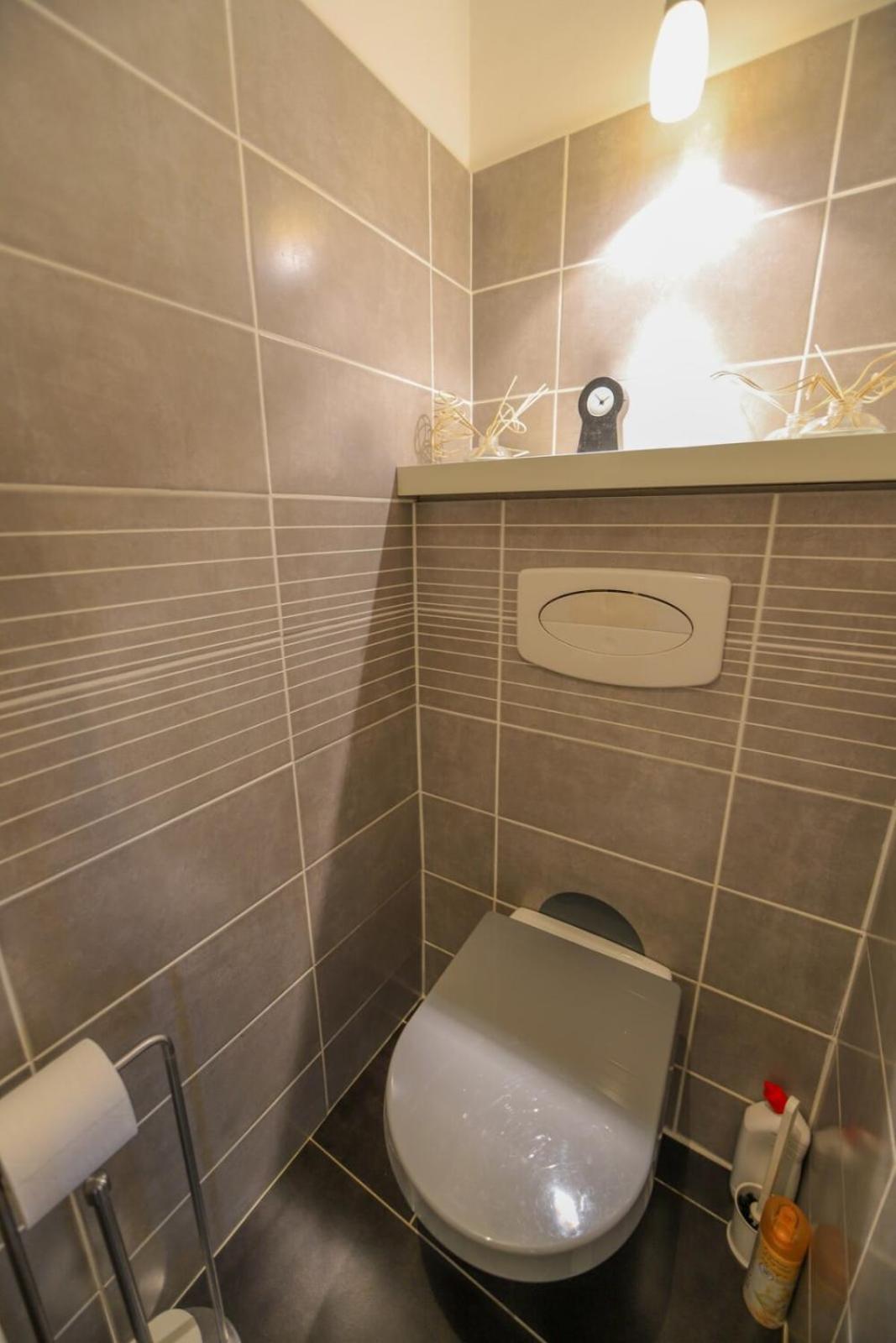 Apartamento Le Rhone Annecy Exterior foto