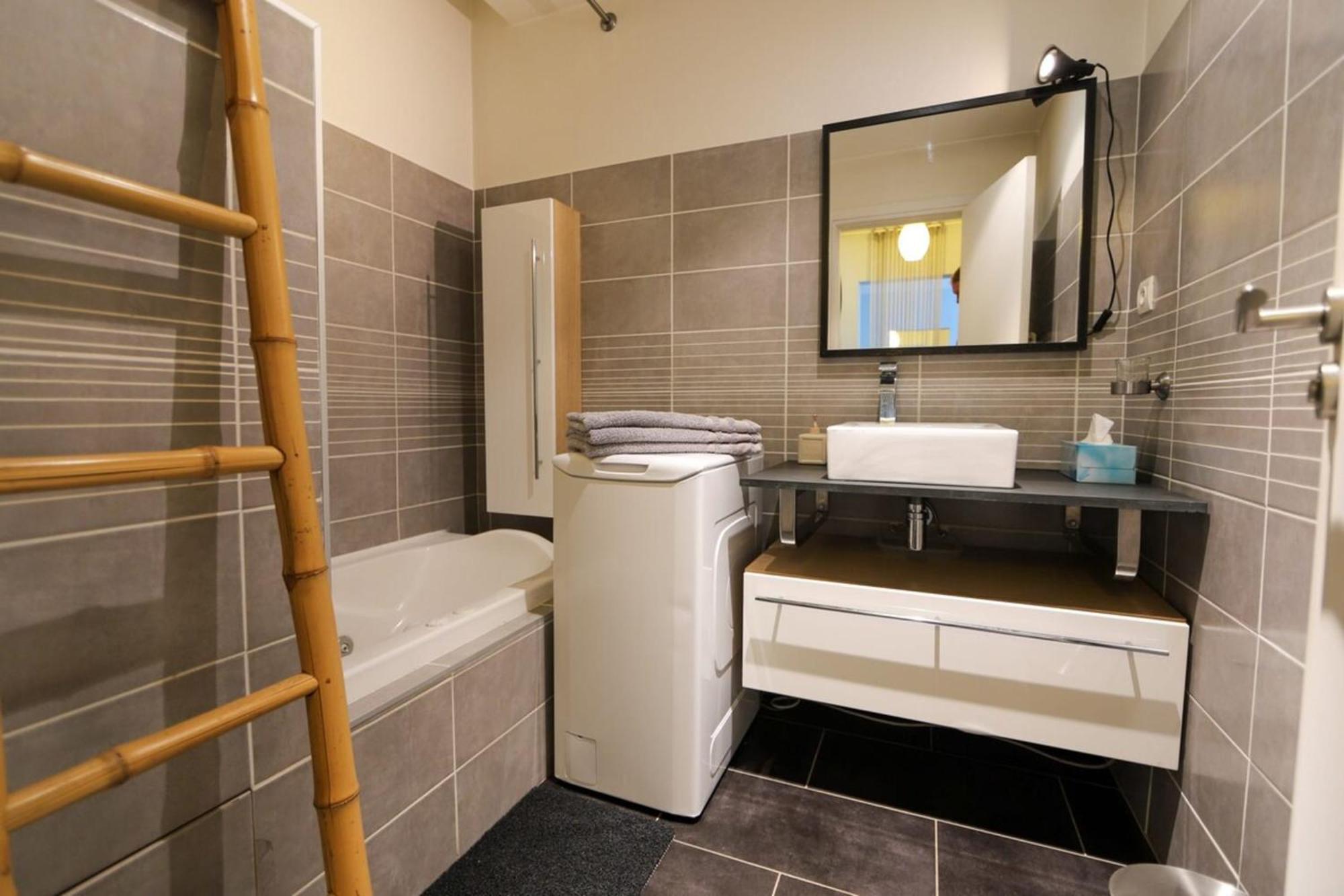 Apartamento Le Rhone Annecy Exterior foto